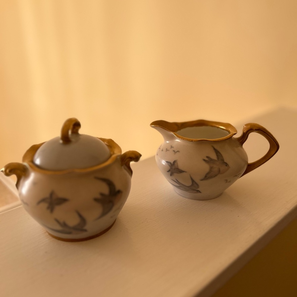 Elegant Gold and White Ceramic Creamer and Sugar Set made in Germany - Picture 1 of 3